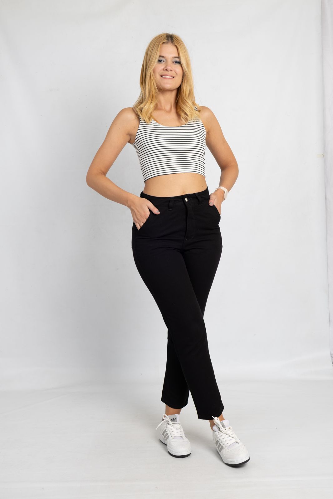 Art. 61 | Slouchy Negro Clasico Rigido