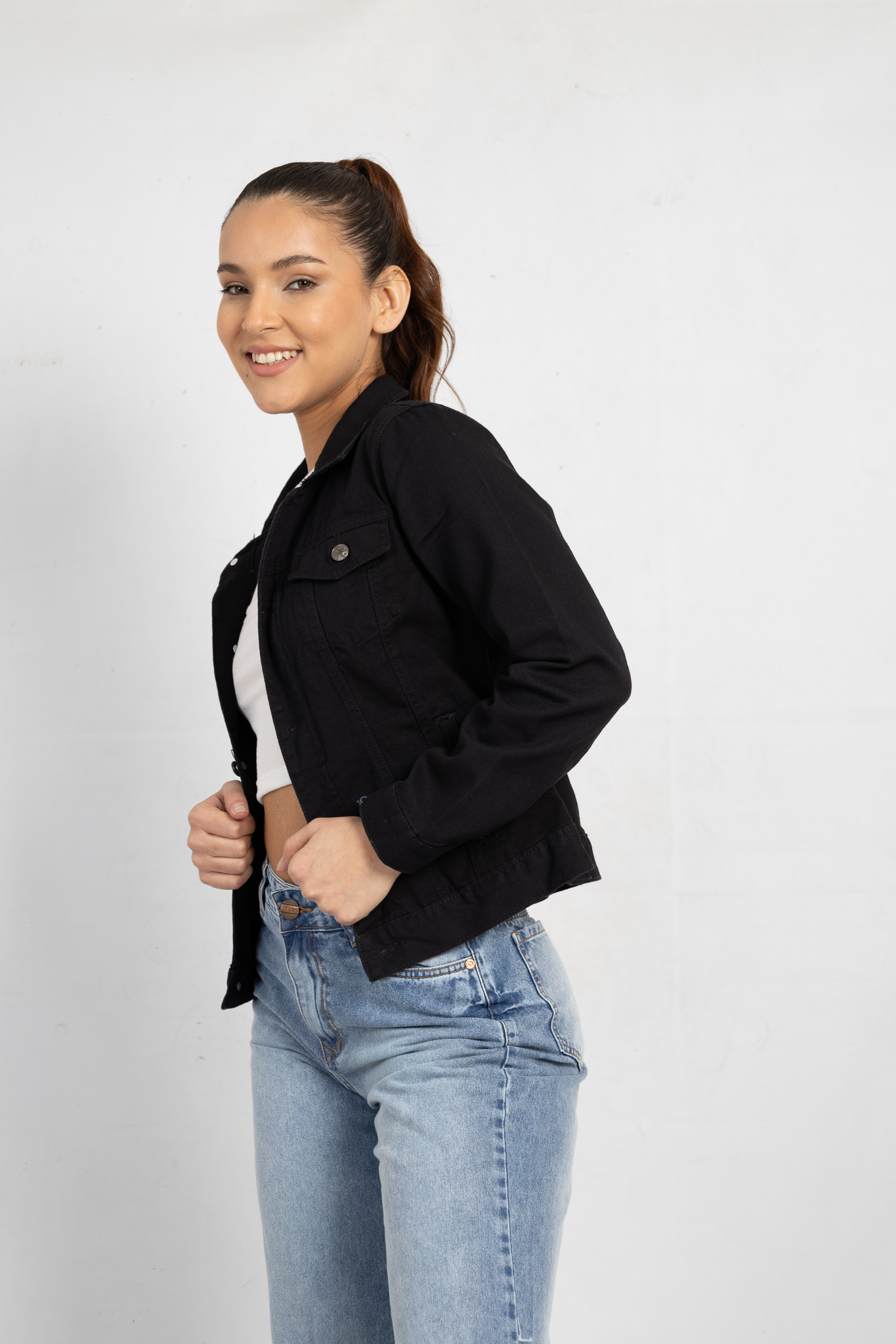 Art. 429 | Campera Negra Rigida