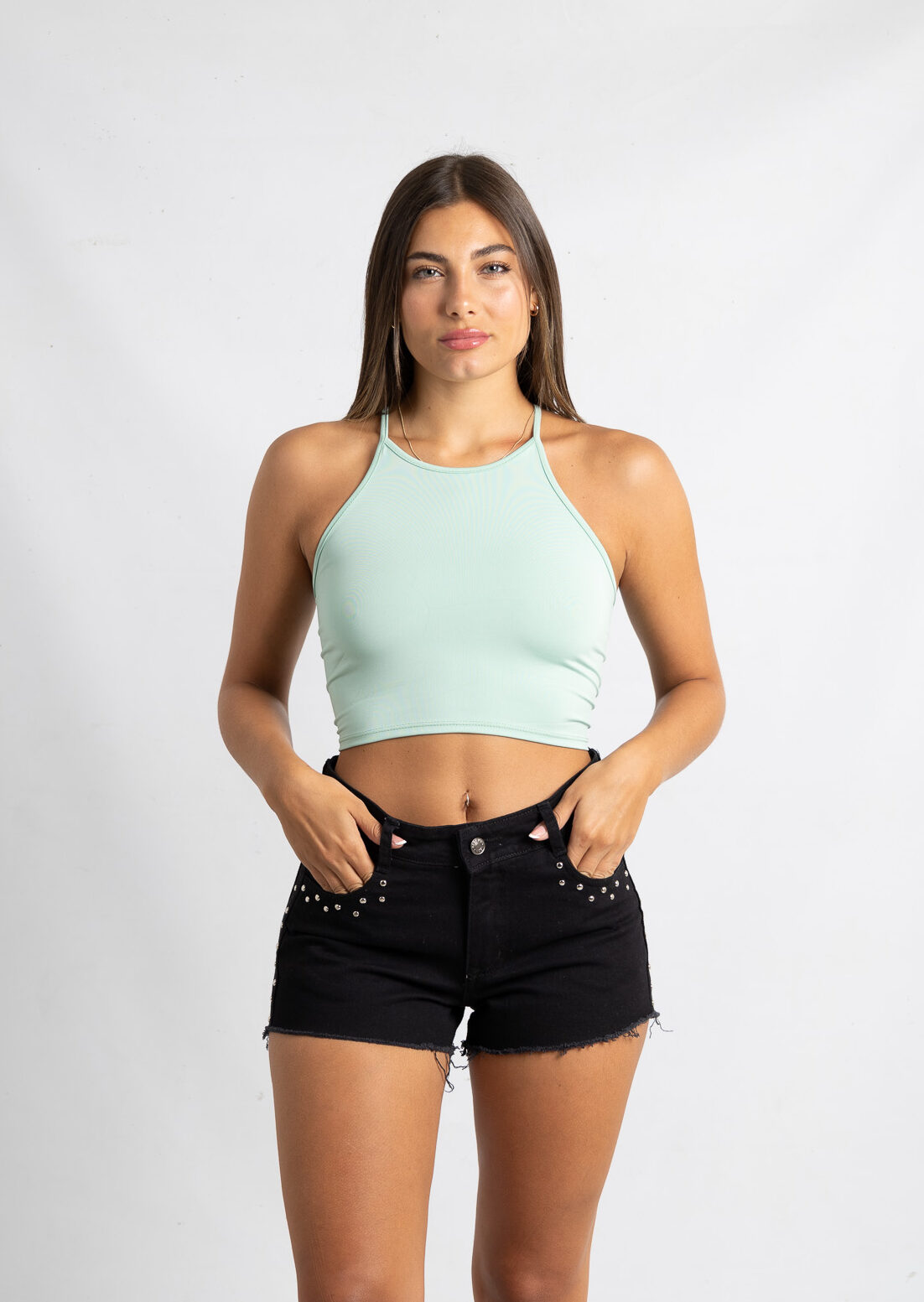 Art. Sh-100 | Short Negro Desflecado C/Tachas Rigido