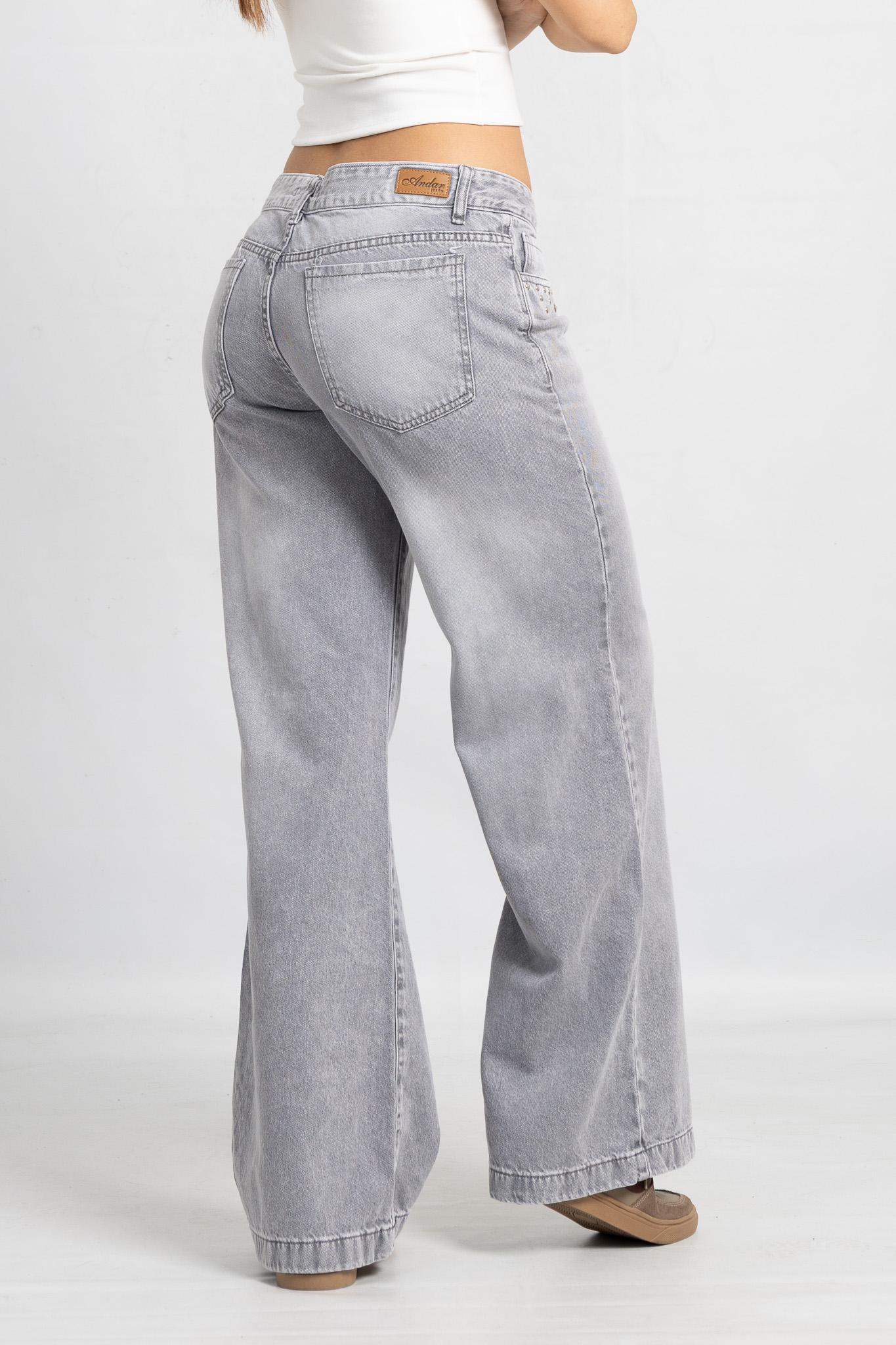Art. 833 | Wide Leg Grey T/Bajo C/Tacha