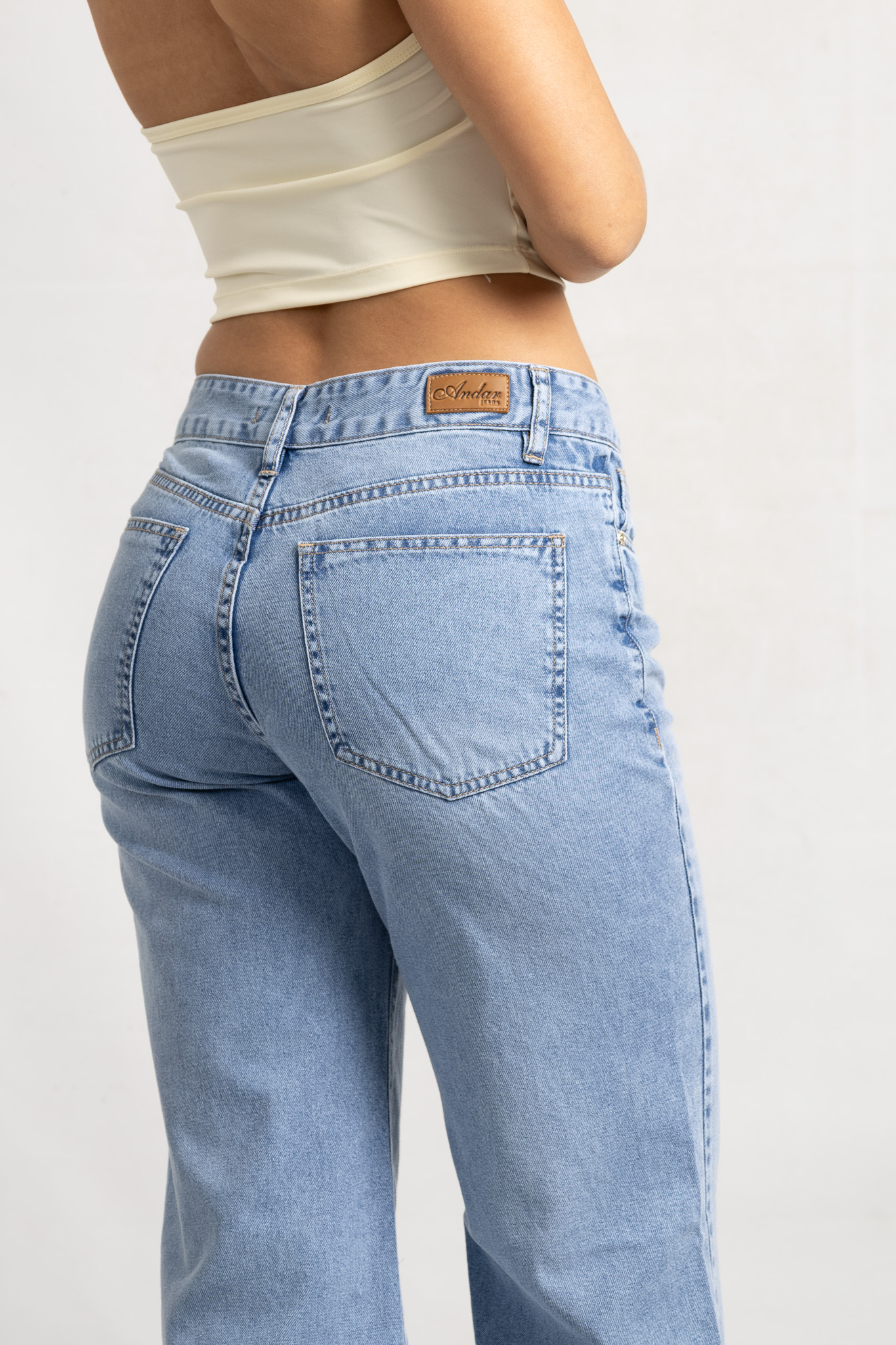 Art. 842 | Wide Leg Nevado Desflecado Claro