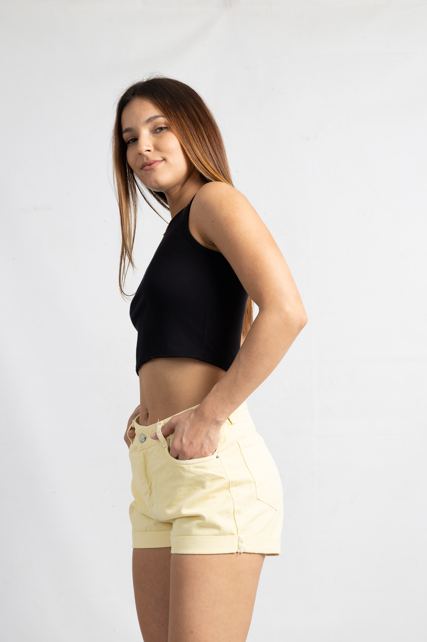 Art. Sh-142 | Short Amarillo Rigido