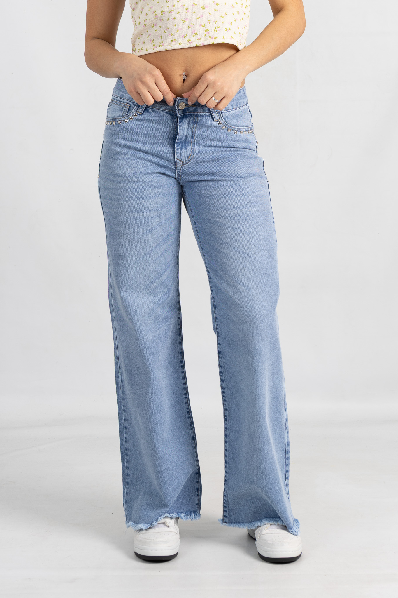 Art. 843 | Wide Leg Nevado Desflecado Claro C/Tacha