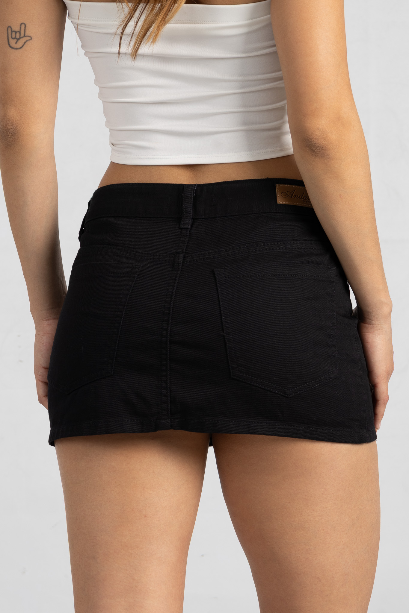 M-70 | Mini Negra Tiro Medio Rigido