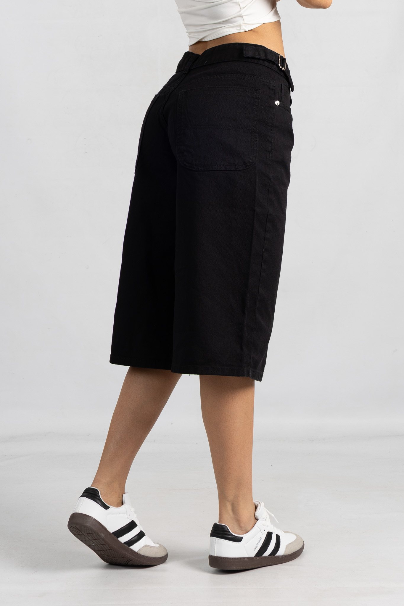 andar y versus jeans 21 de oct-152 Art. Sh-152 | Bermuda Baggy Negro