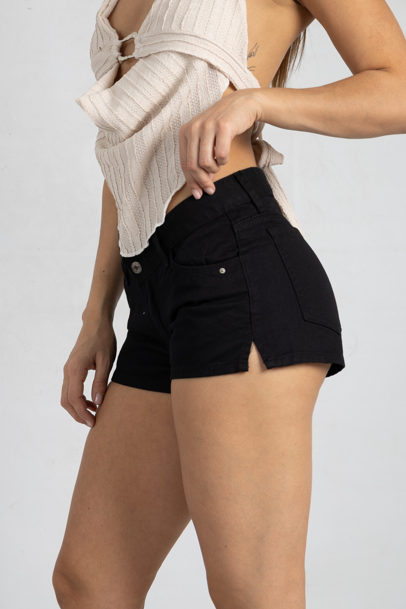 Sh-157 | Short Latte Negro Tiro Bajo