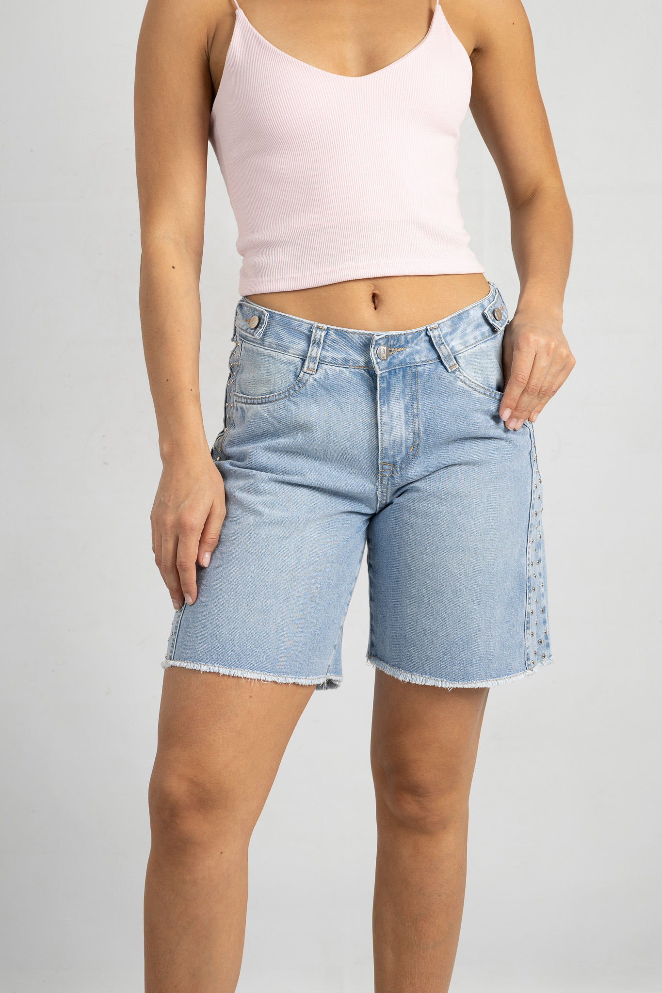 andar versus noviembre-475 Art. Sh-161 | Bermuda 3 Botones C/Tacha