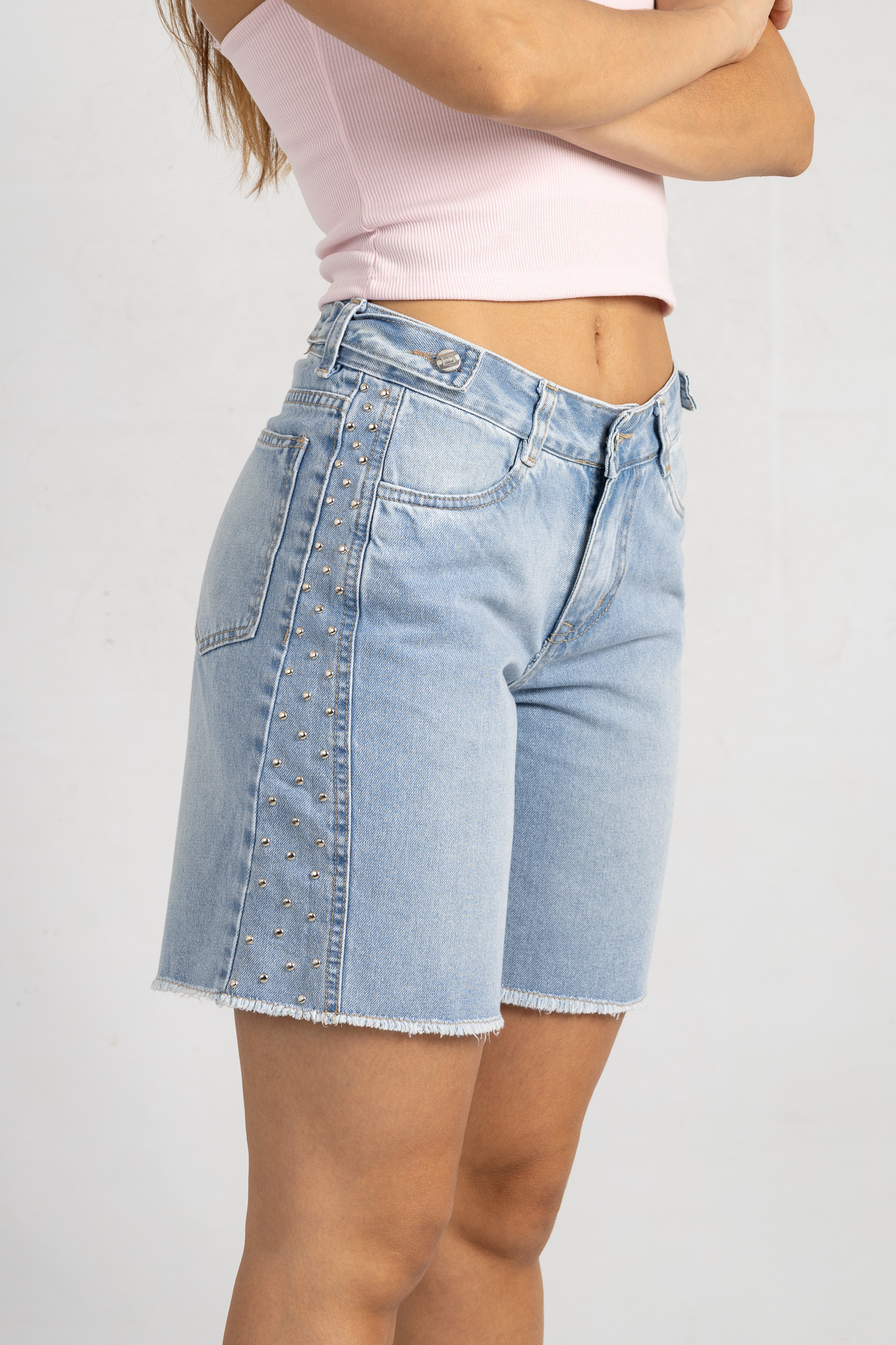 andar versus noviembre-476 Art. Sh-161 | Bermuda 3 Botones C/Tacha