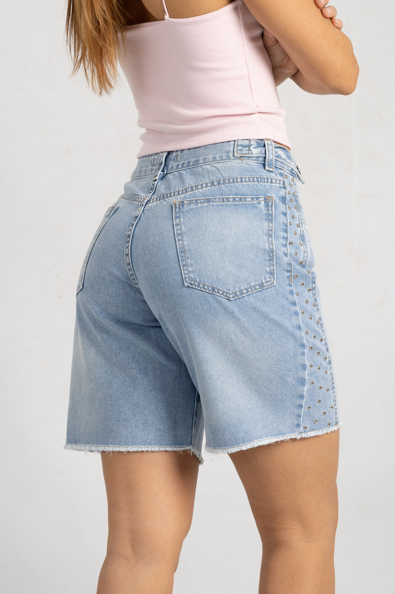 andar versus noviembre-477 Art. Sh-161 | Bermuda 3 Botones C/Tacha