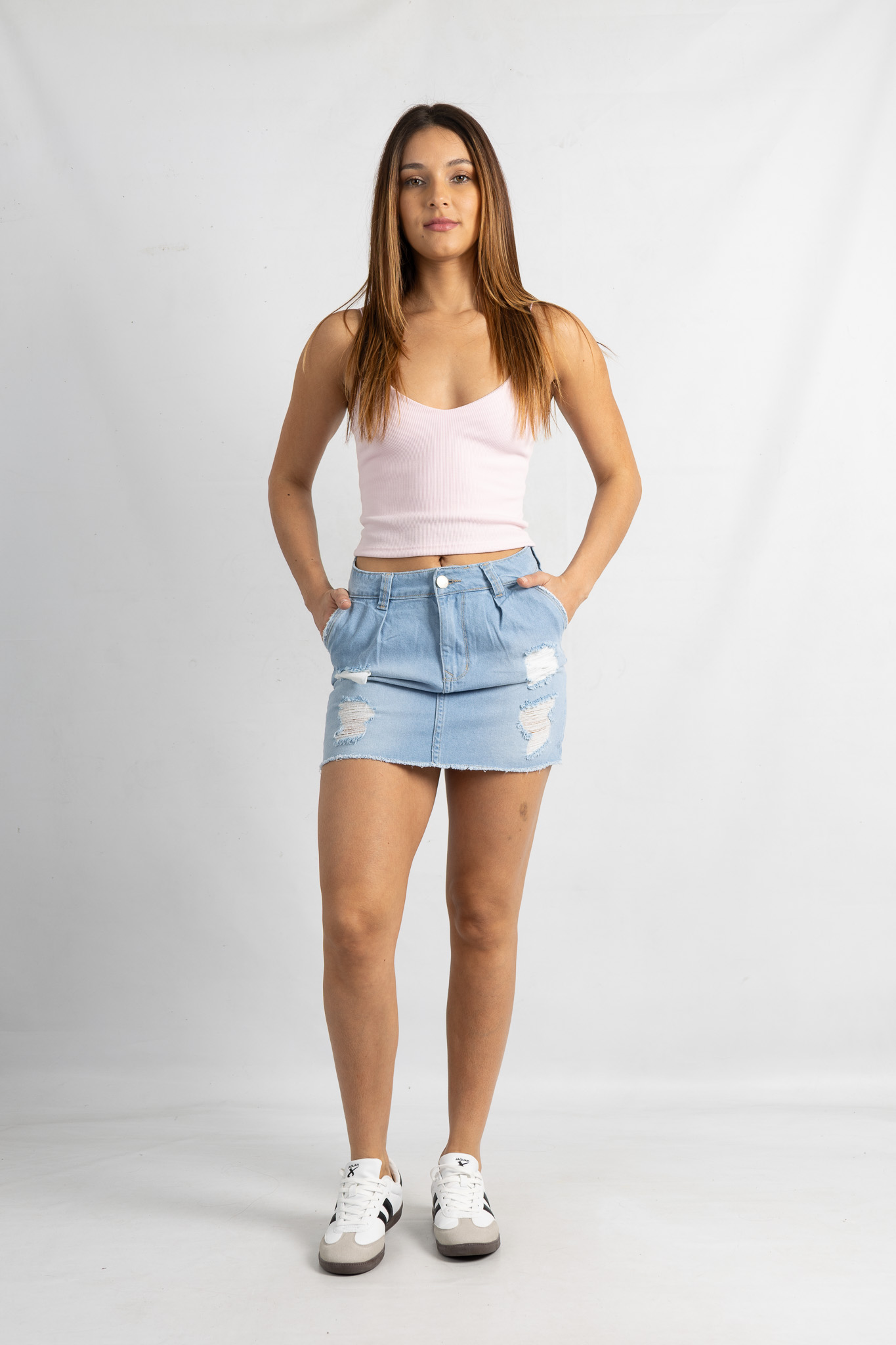 andar versus noviembre-490 Art. M-69 | Mini Celeste Slouchy