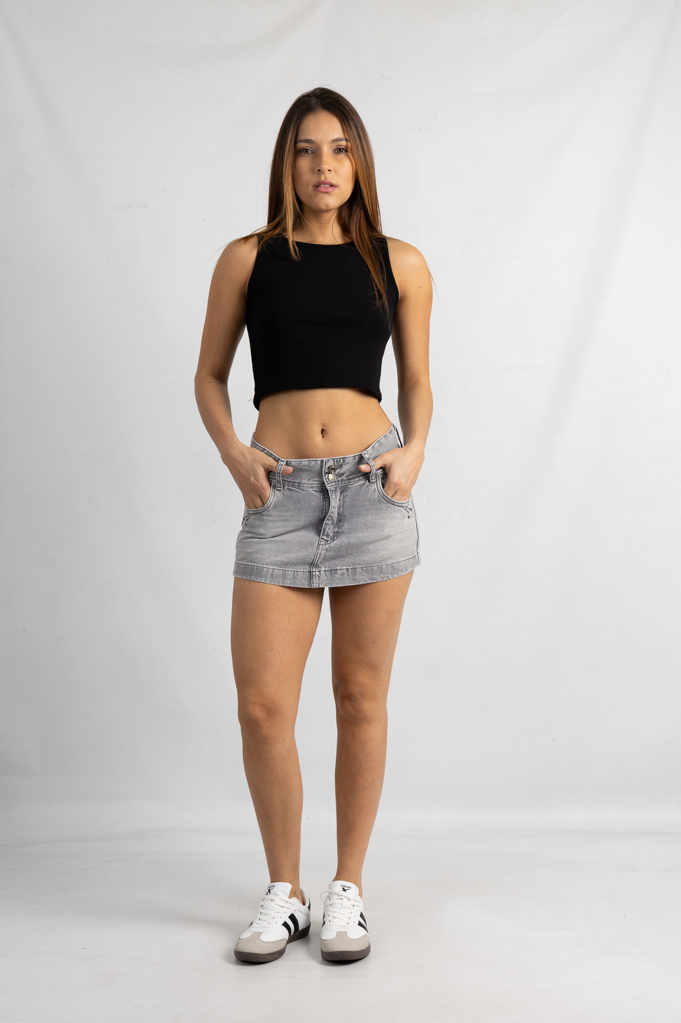 andar versus noviembre-565-2 M-75 | Mini Gris 2 Botones Clasico