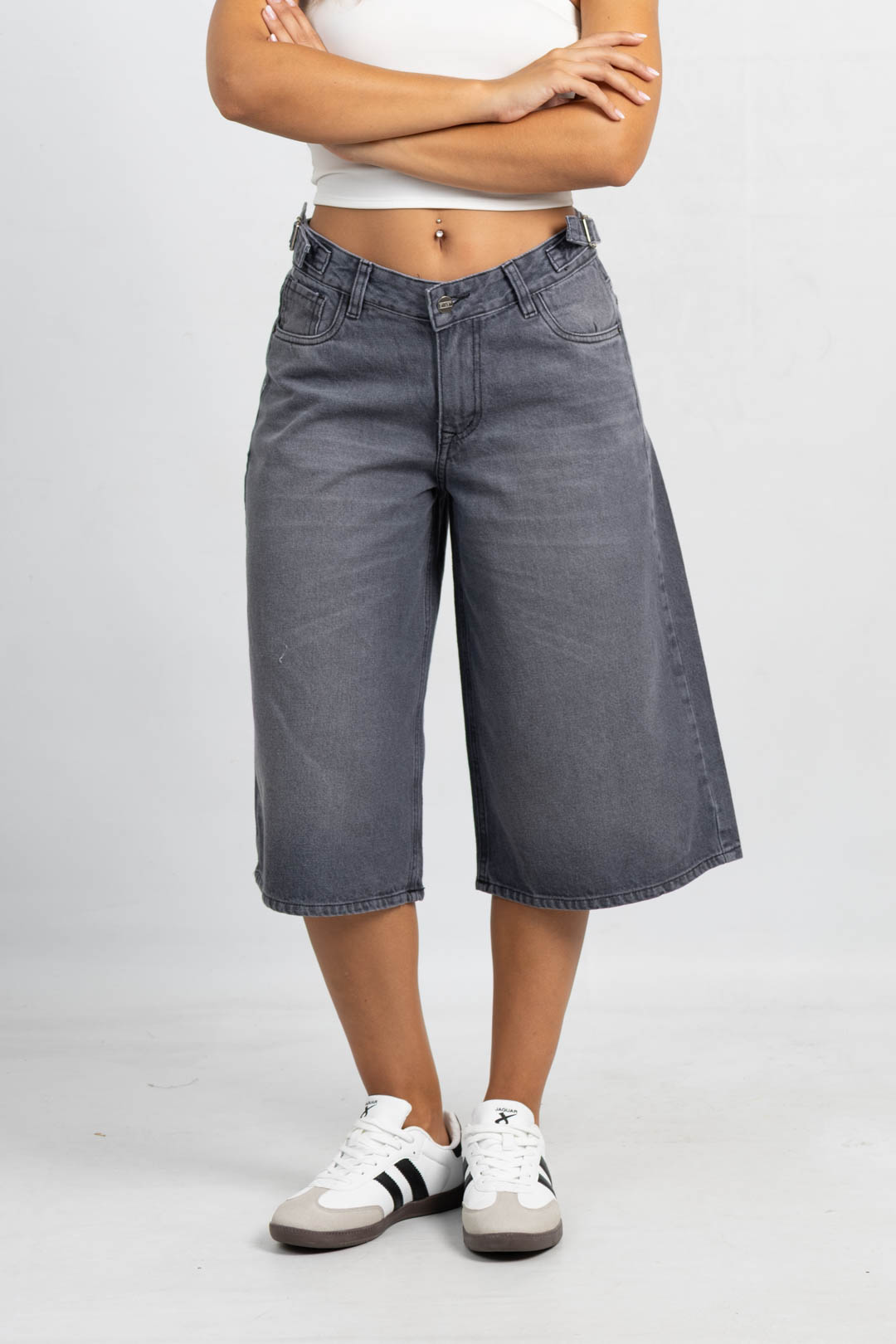 Sh-184 | Baggy Bermuda Gris Oscuro C/Hebilla