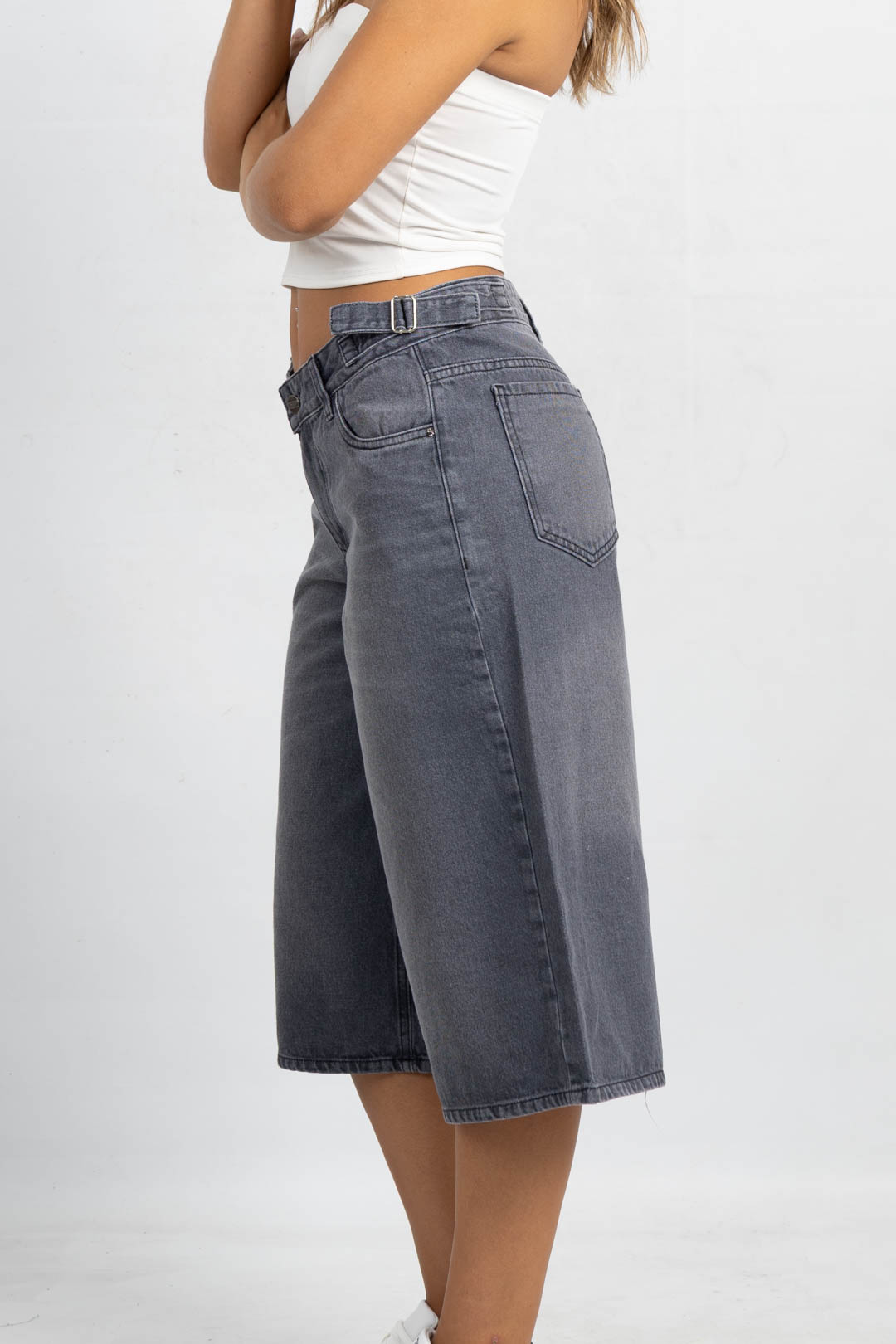 Sh-184 | Baggy Bermuda Gris Oscuro C/Hebilla