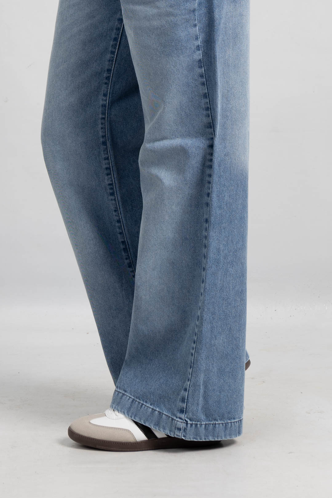 ART-893 WIDE LEG MATIZADO TAPA ATRAS