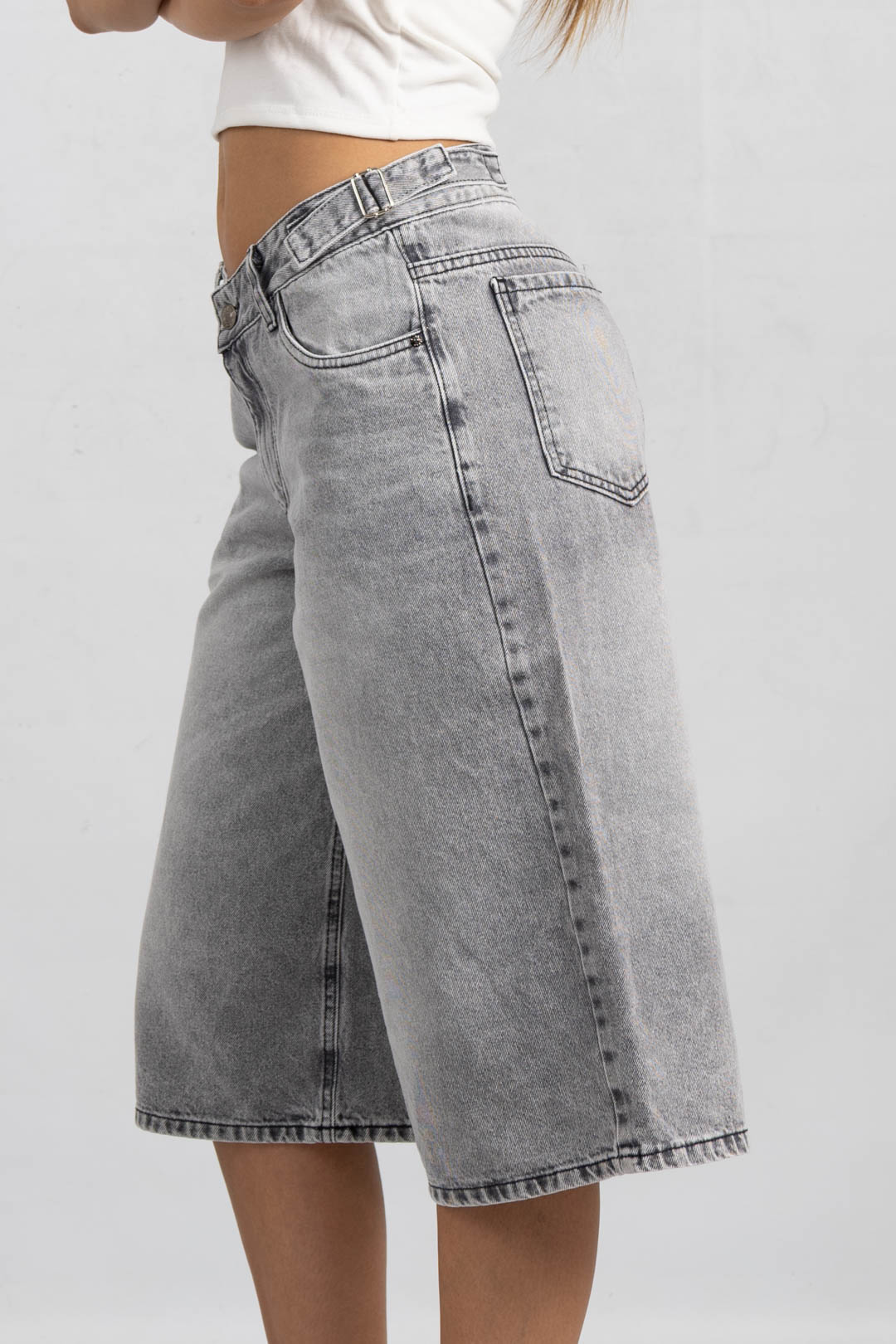 Sh-192 | Baggy Bermuda Gris Claro