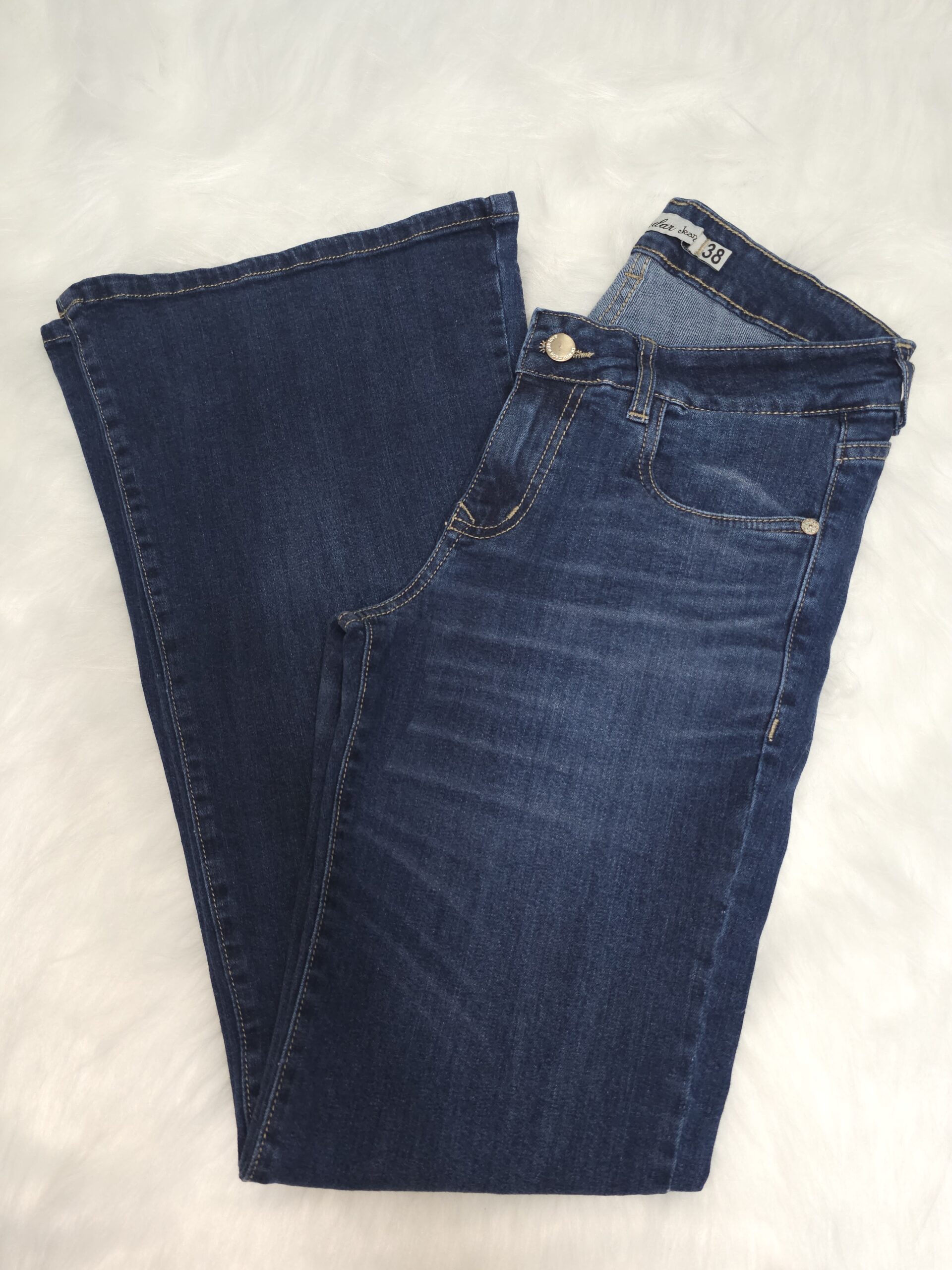 20260221_105704 Art. 913 | Oxford Mora Azul Tiro Bajo