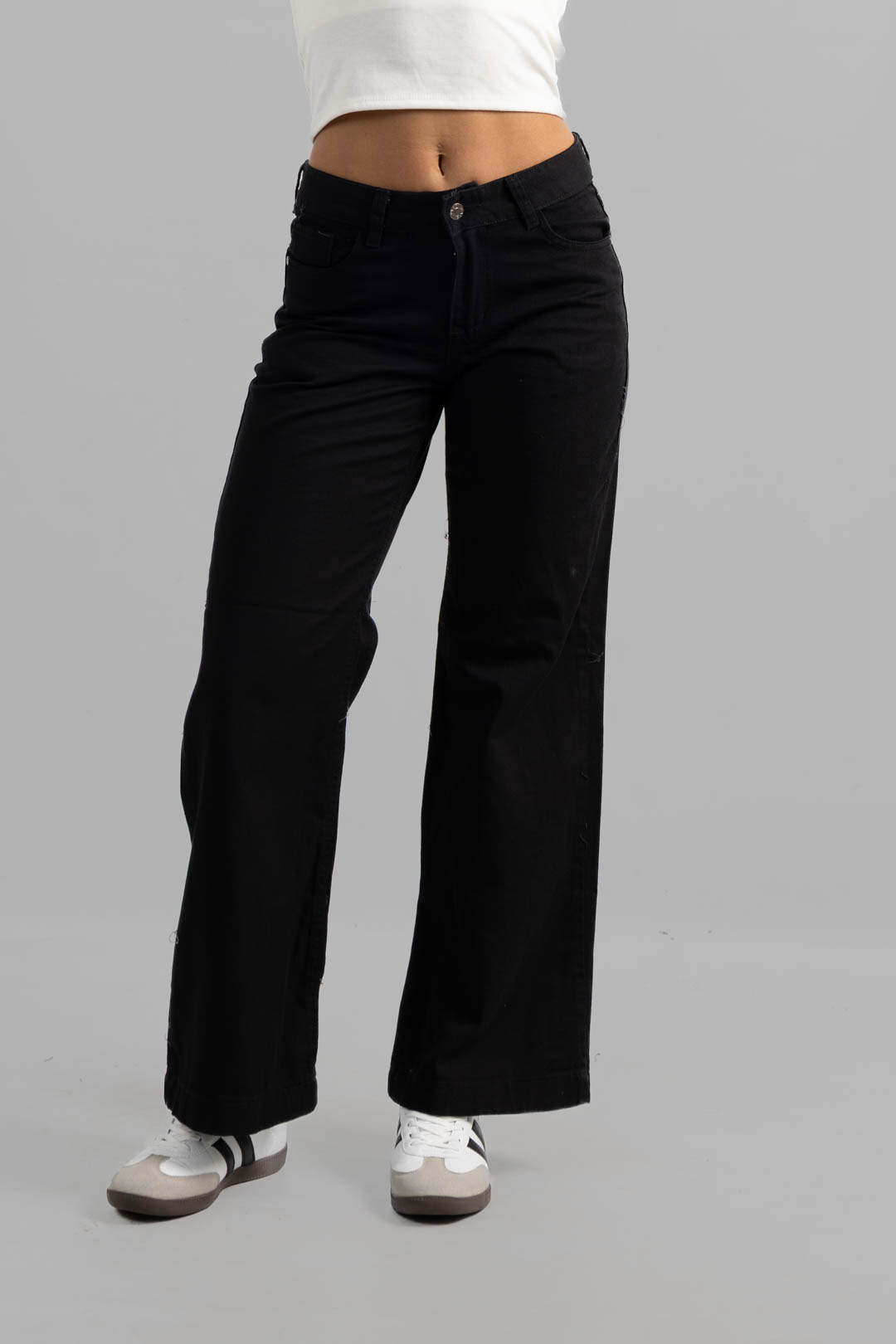 Art. 899 | Wide Leg Negro Tiro Medio Ruedo Ancho