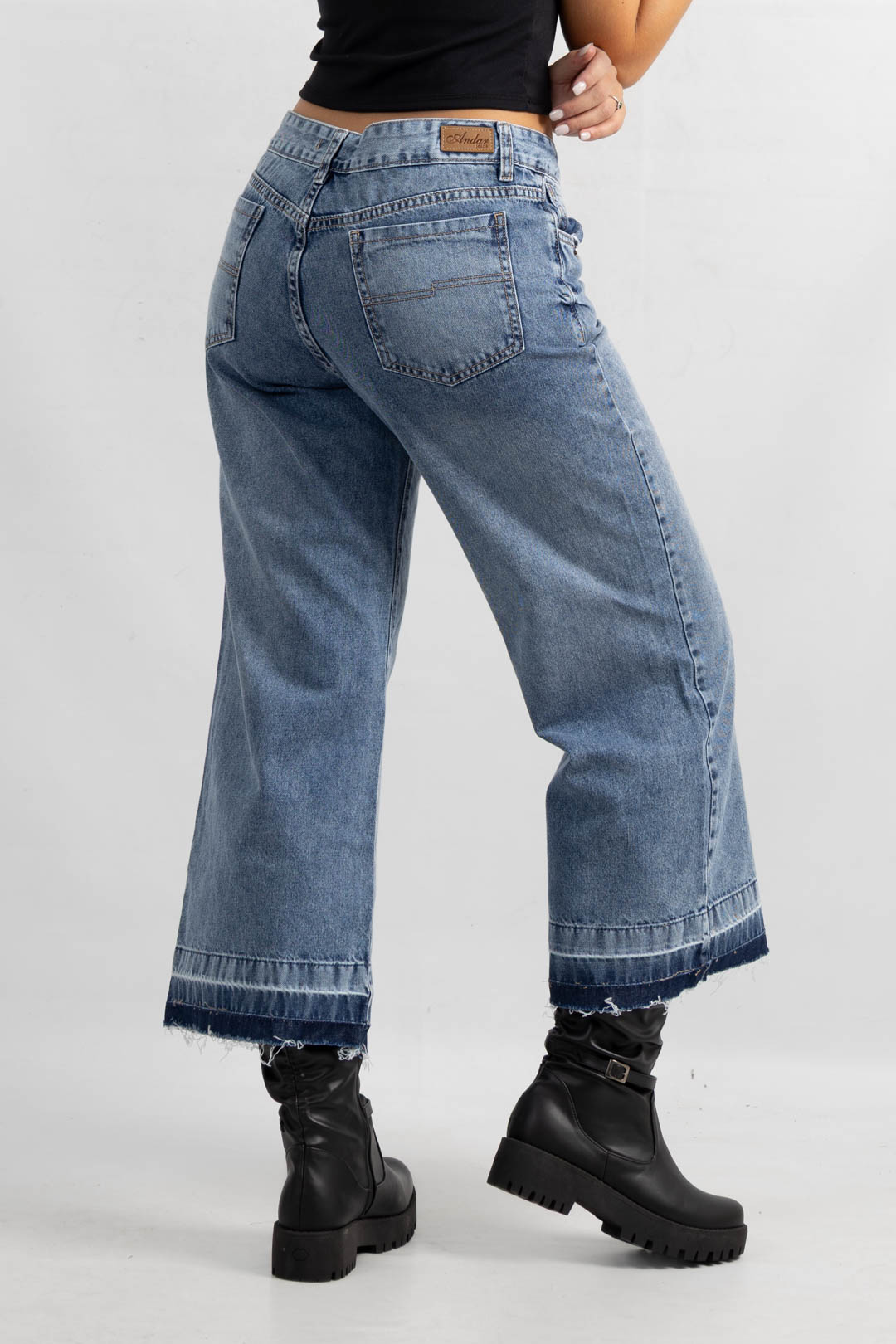 Art. 915 | Wide Leg Crop Nevado Desatado