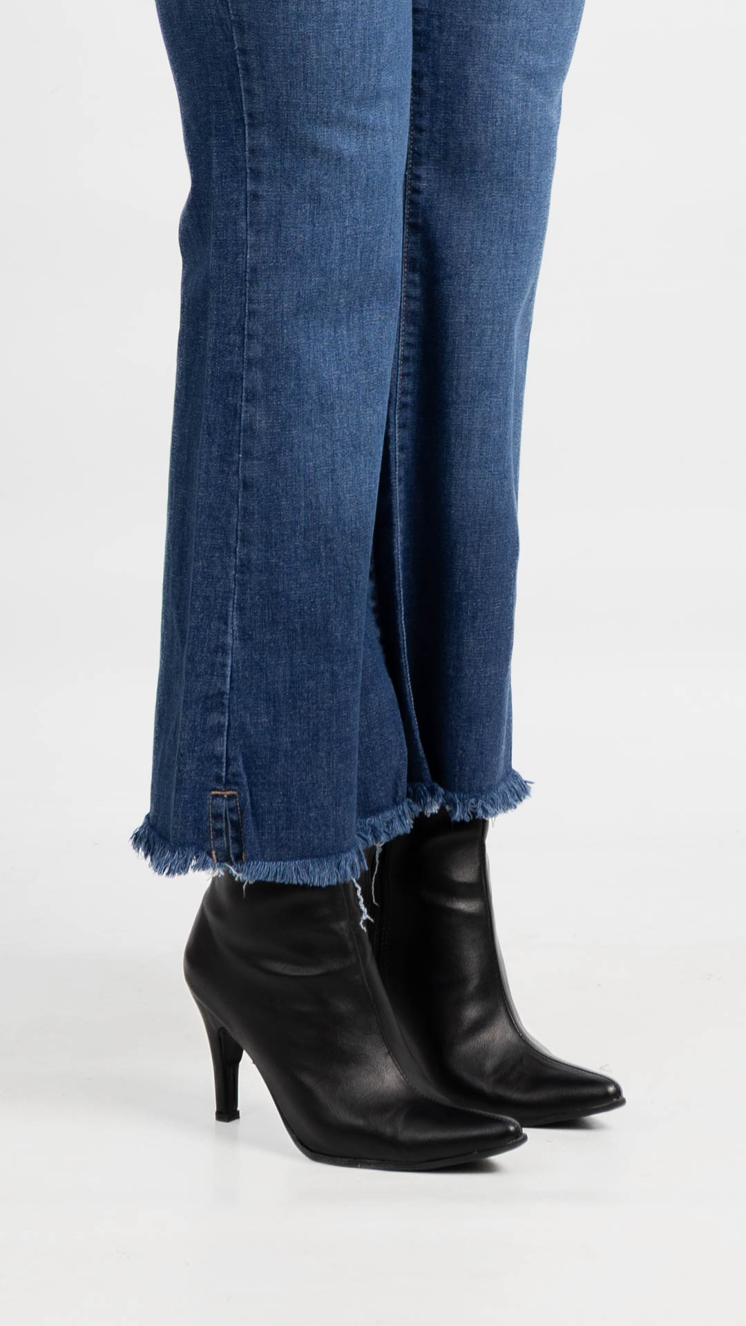 Art. 953 | Semi Oxford Azul Corto Desflecado H/B