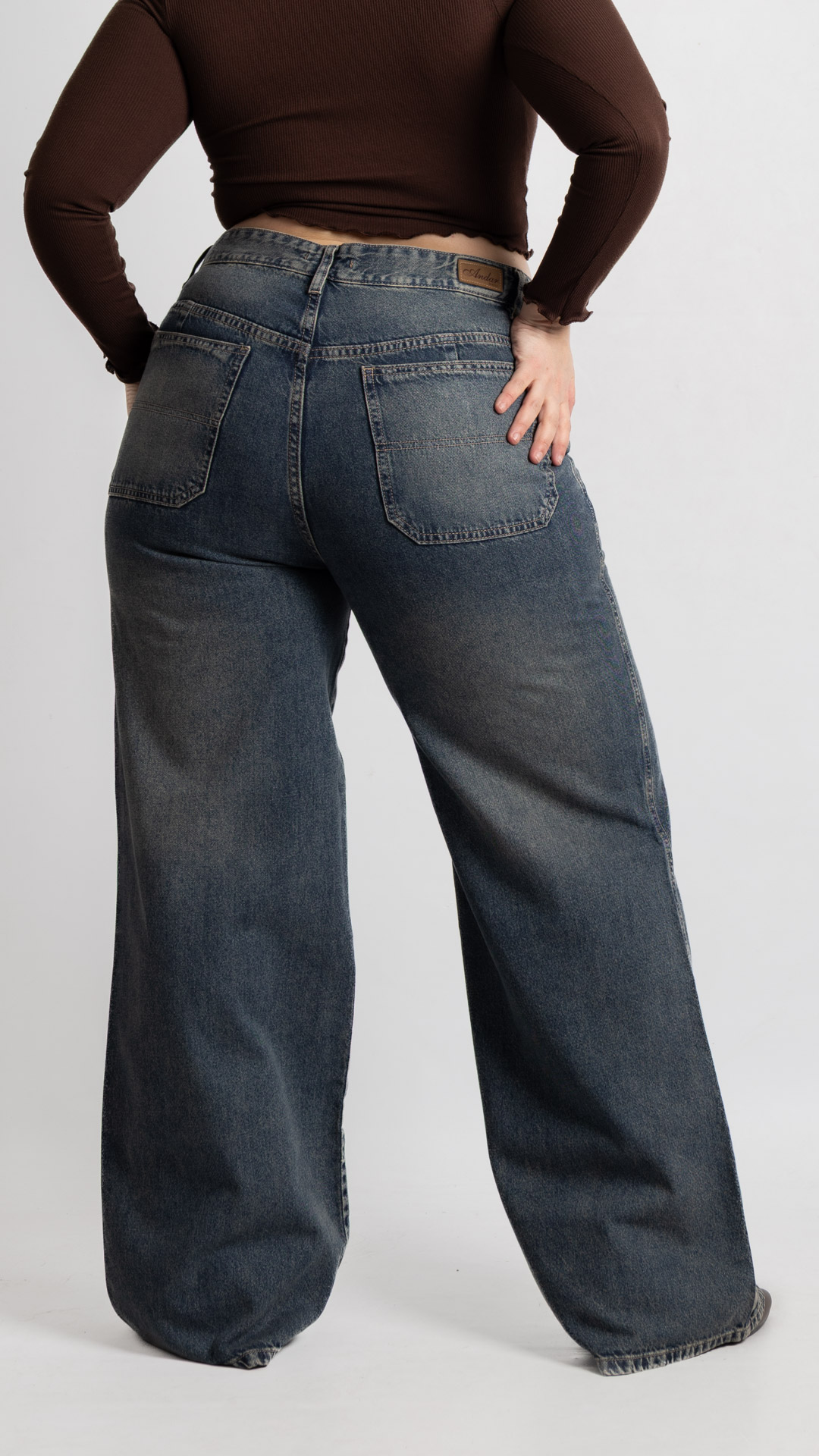 Art. 1014 | Wide Leg Talle Especial Oxido C/Tachas