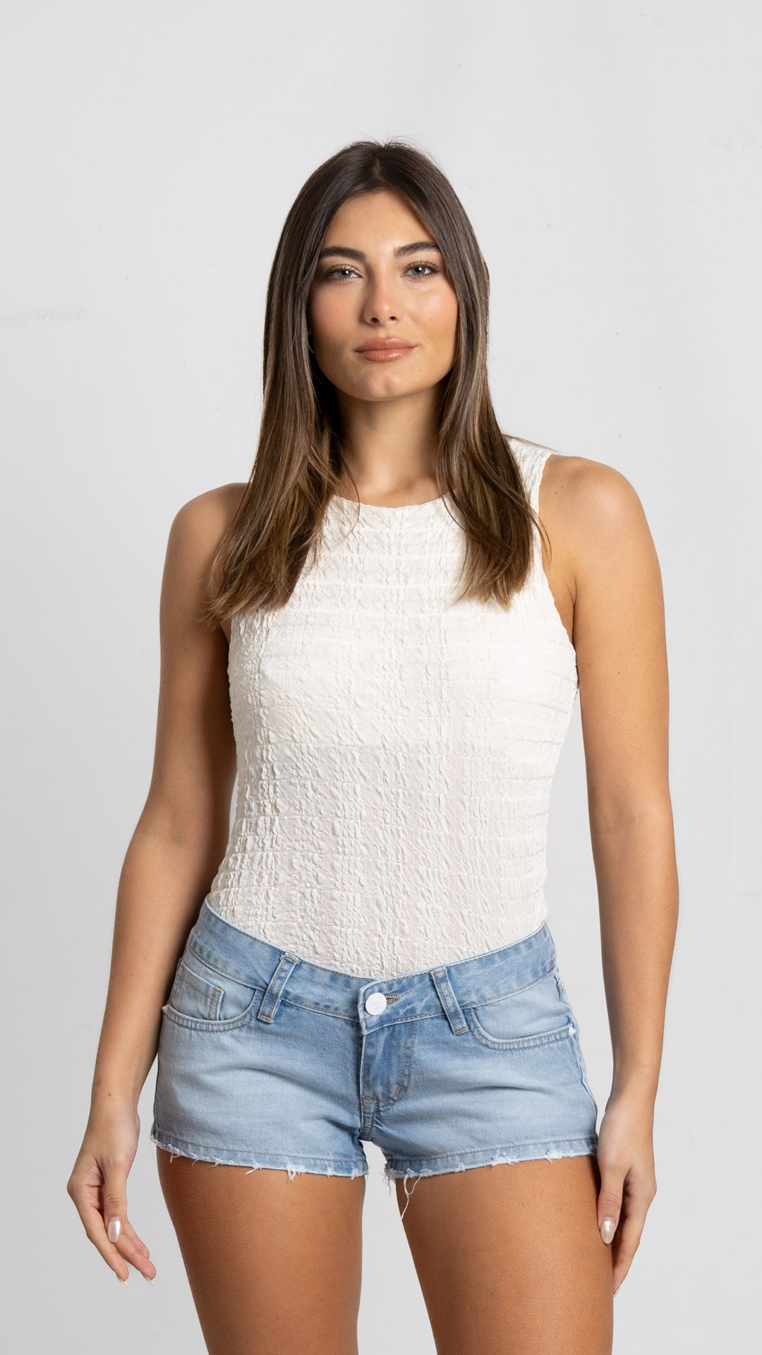Sh-198 | Short Extra Bajo Pulido C/Tacha H/Beige