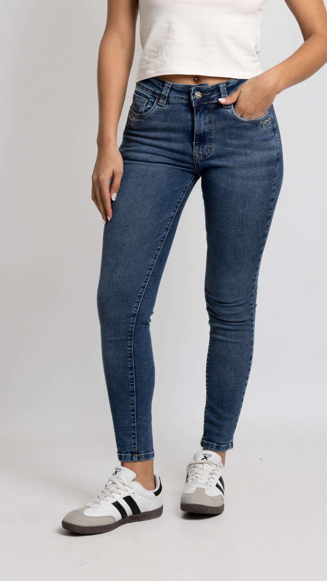 Art. 1049 | Chupin Nevado Dark Clasico H/B